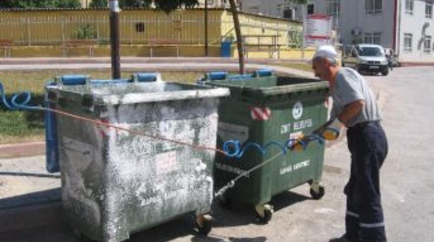 İzmit&rsquo;te &Ccedil;&ouml;p Konteynırları S&uuml;rekli İla&ccedil;lanıyor