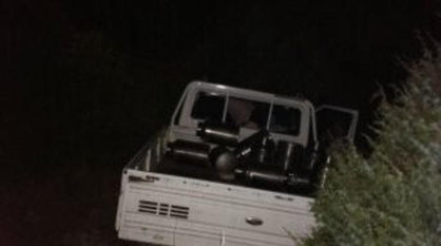 D&uuml;ğ&uuml;nden D&ouml;nen İki Kişi 50 Metrelik U&ccedil;uruma Yuvarlandı