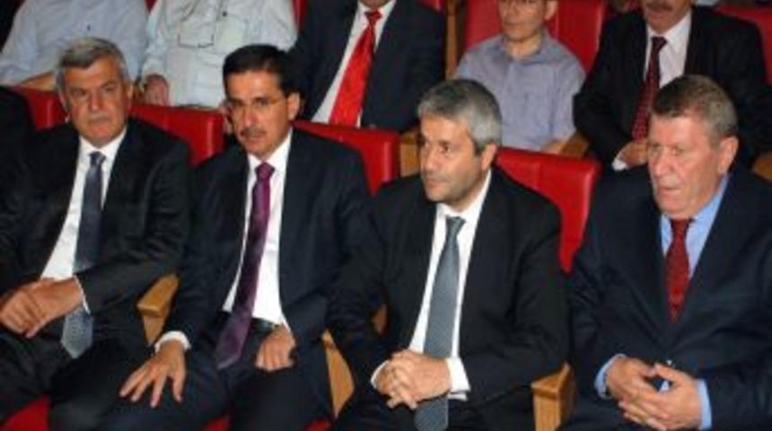 Bakan Erg&uuml;n: Ekonomi De 130 Km Hızla Gidiyorduk, Artık 90 Km Hızı Ge&ccedil;meyeceğiz