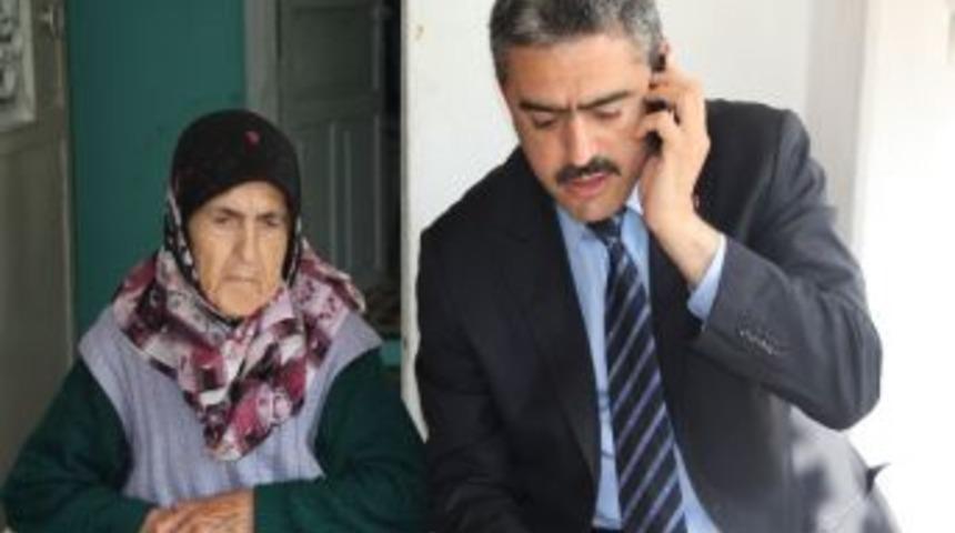 Vatandaşa &Ccedil;&ouml;z&uuml;m &Uuml;retirken, Kulağından Oluyordu