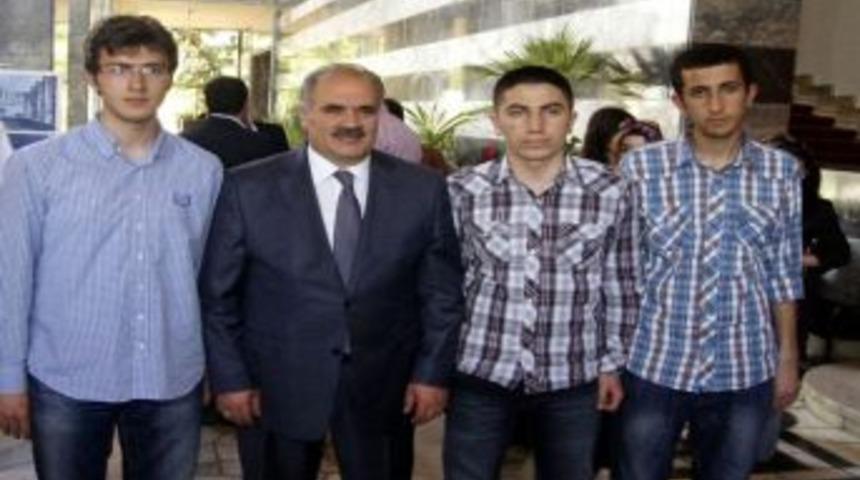 Aksak: &ldquo;eğitimde Ak Parti Farkı&rdquo;