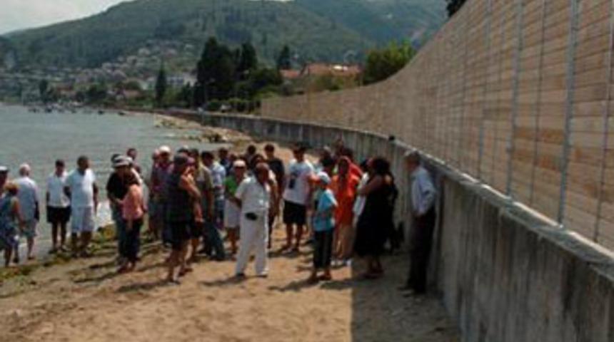 Tartışmalı paravanlar yeniden dikildi