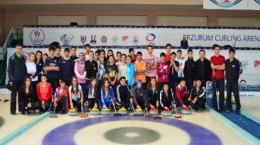U-21 Yaş Altı Curling Milli Takımı Se&ccedil;meleri Erzurum&rsquo;da Başladı