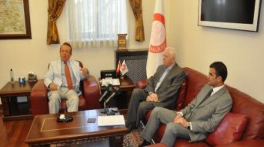 Hayırsever İşadamından Atabey&rsquo;e Okul