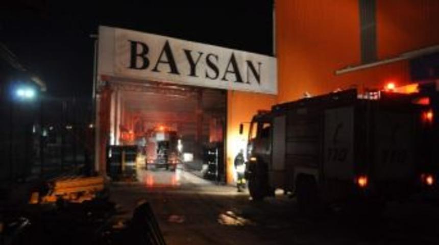 Boya Fabrikası'nda Korkutan Yangın