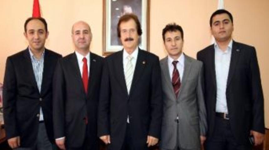 Sivaslı İşadamları Rekt&ouml;r Kocacık&rsquo;ı Ziyaret Etti