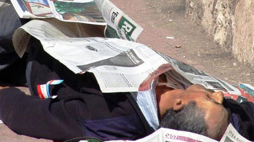 Kaldırımda y&uuml;r&uuml;rken &ouml;ld&uuml;r&uuml;ld&uuml;