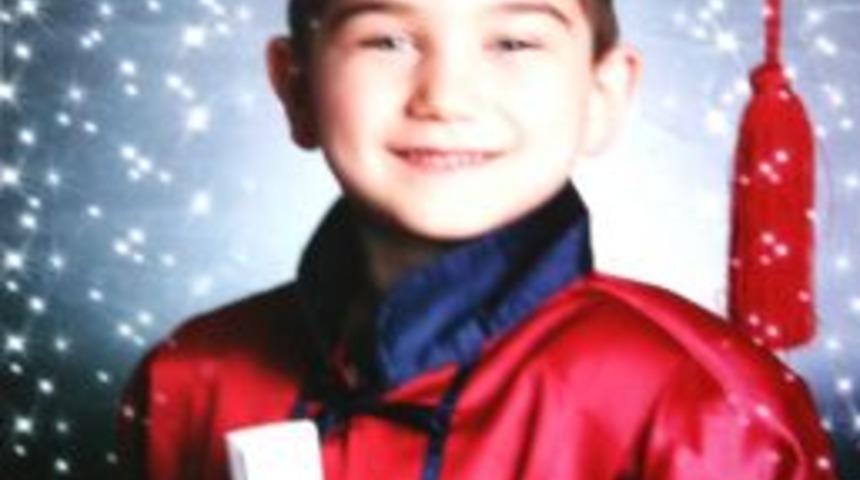 Parkta Kurşunla &Ouml;len &Ccedil;ocuğun Annesi: Pilot Olmak Istiyordu Melek Oldu U&ccedil;tu Gitti