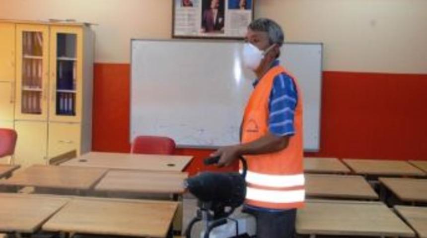 Melikgazi Okullarında İla&ccedil;lama Yapıldı