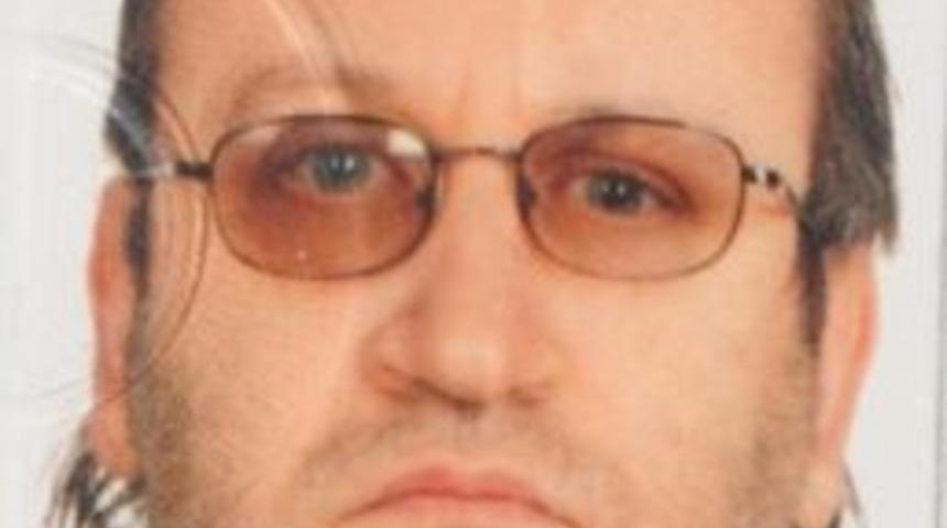 Karikat&uuml;rist 6'ıncı Kattan D&uuml;şerek &Ouml;ld&uuml;