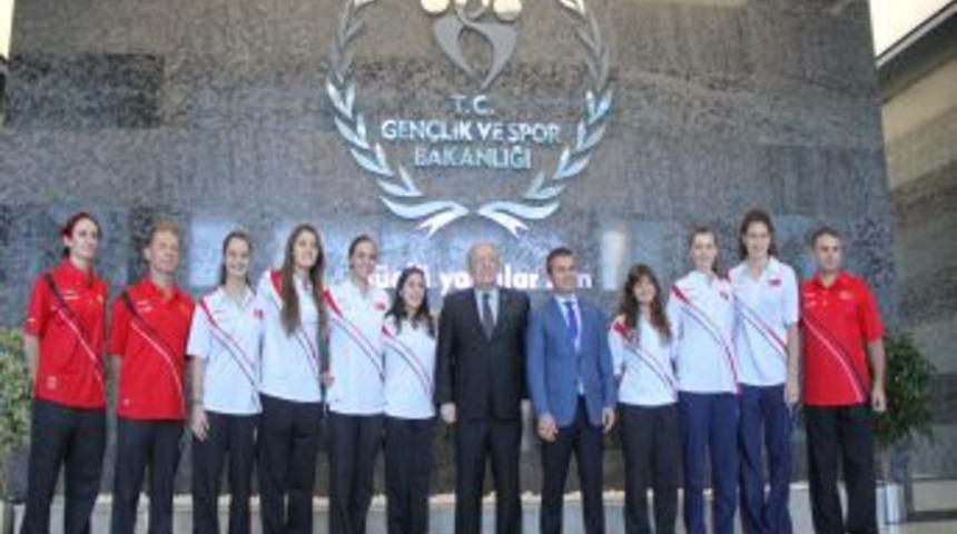 Bakan Kılı&ccedil;, 'Gen&ccedil; Sultanları' Kabul Etti