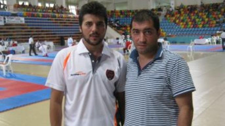 İki Karateci Milli Forma İle Tatamiye &Ccedil;ıkacak