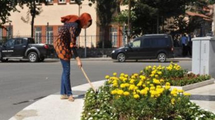 Tarihimizi Anlatan R&ouml;lyefler Boyandı