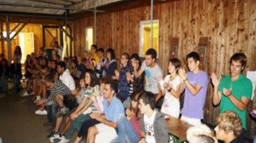 Şark&ouml;y&rsquo;l&uuml; &Ouml;ğrenciler Avrupa&rsquo;da T&uuml;rk Gecesi D&uuml;zenledi