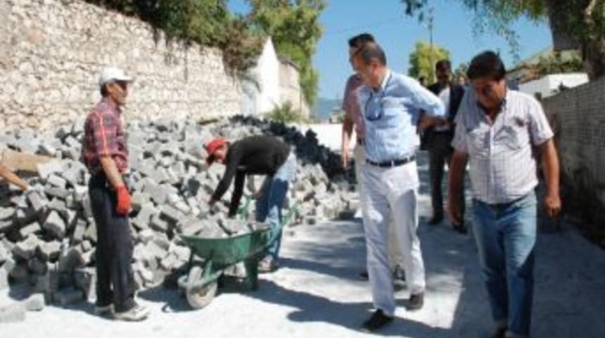 Didim Kaymakamı Emieroğlu Parke Taşı D&ouml;şenen K&ouml;ylerde İnceleme Yaptı