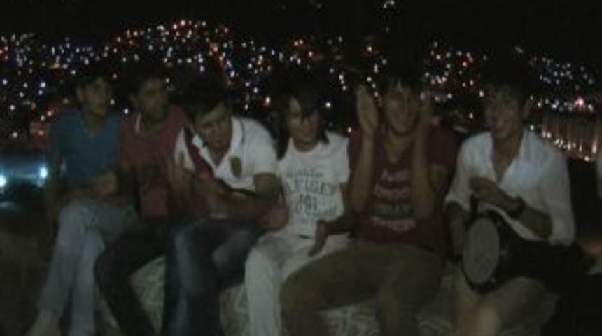 Tılfındır yıldızları destek bekliyor