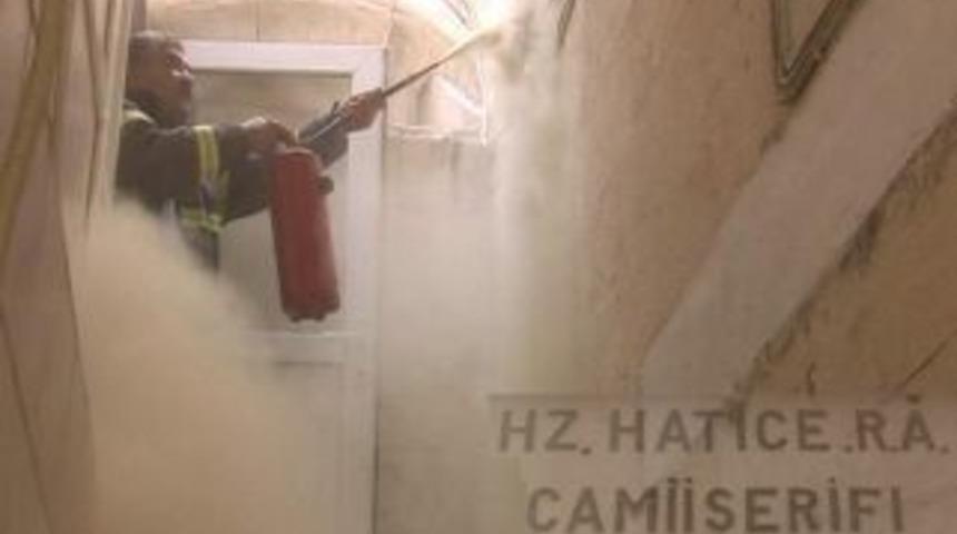 Urfa&rsquo;da camide yangın