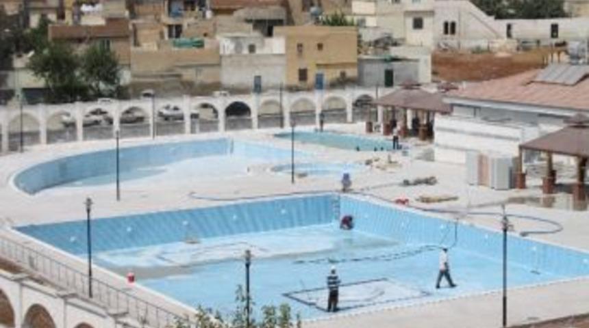 Belediyenin 5 Yıldızlı Y&uuml;zme Havuzları Tamamlandı