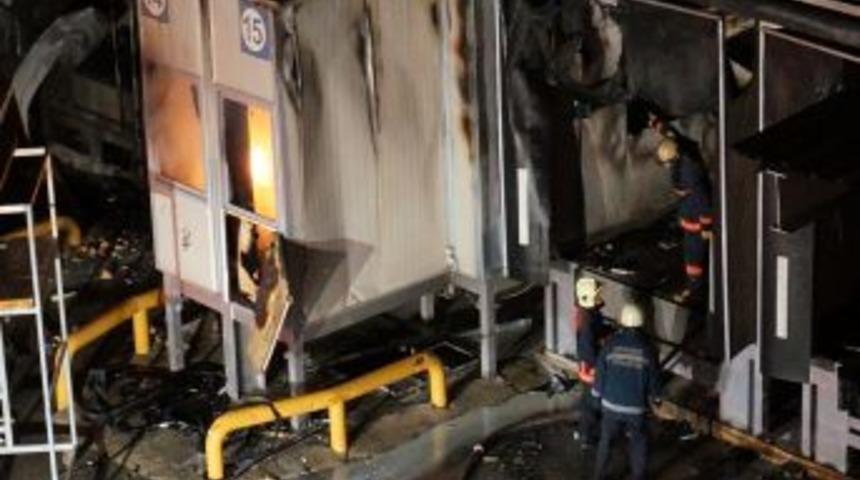 Tuzla&rsquo;da Fabrika Yangını