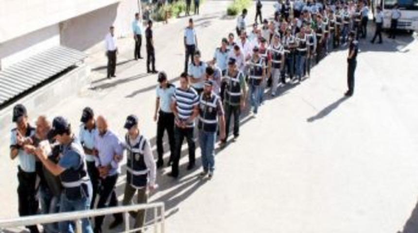 Eskişehir'de D&uuml;zenlenen 'duman' Operasyonunda 33 Kişi Tutuklandı