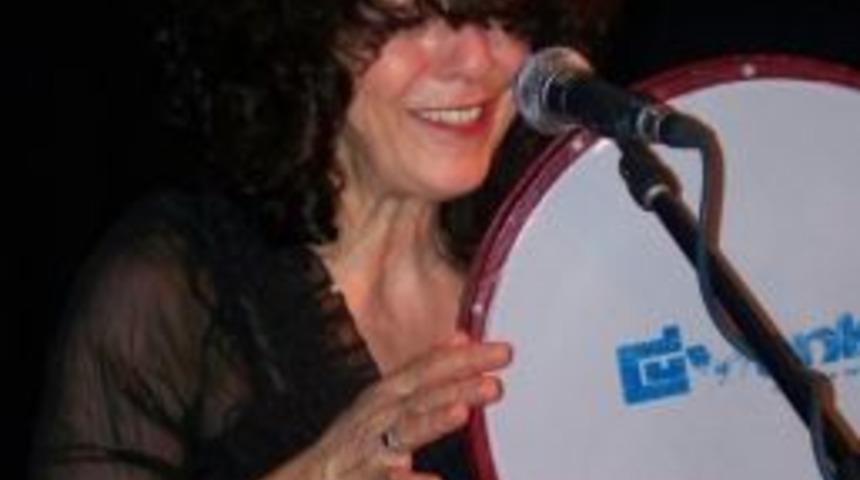 &Uuml;nl&uuml; Caz Sanat&ccedil;ısı Senem Diyici Şark&ouml;y&rsquo;de Konser Verecek