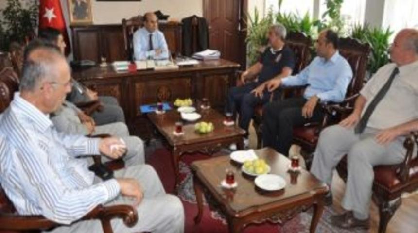 Adıyamanlılar Vakfından, Vali Mahmut Demirtaş&rsquo;a Ziyaret