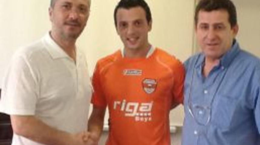 Adanaspor, Ali Zorlu Ile 2 Yıllık S&ouml;zleşme Imzaladı