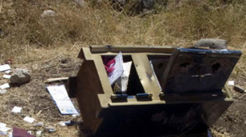 Çaldıkları kasadaki altınları göremediler