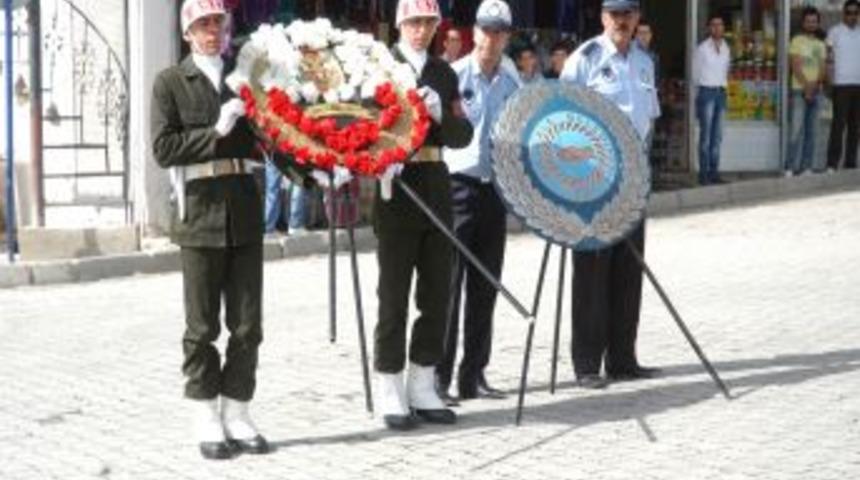 Başkale’de Zafer Bayramı Kutlandı