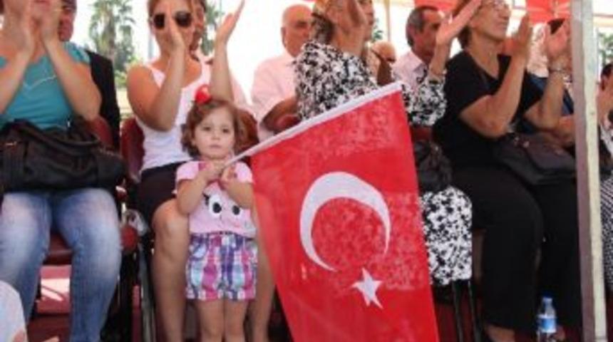 Mersin&rsquo;de Zafer Bayramı Coşkuyla Kutlandı