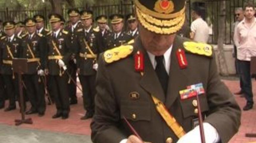 Yoğun g&uuml;venlik altında bayram