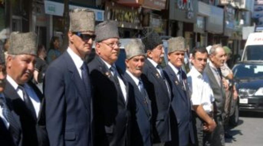 Gaziler Töreni İzleyemedi