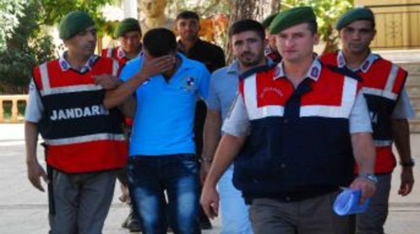 Hırsızlara Su&ccedil;&uuml;st&uuml; Yaptılar