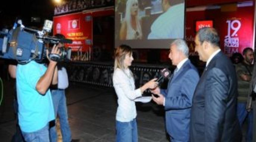 Aldırmaz Sivas’ta Gönülleri Fethetti