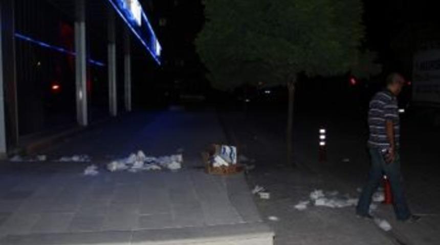 Ş&uuml;pheli Paketten Pe&ccedil;ete &Ccedil;ıktı