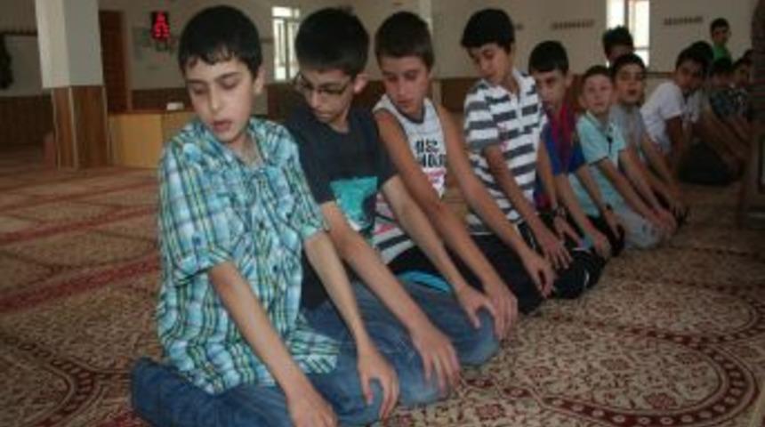 'Haydi &Ccedil;ocuklar Camiye' Sloganıyla Yarışma D&uuml;zenlendi