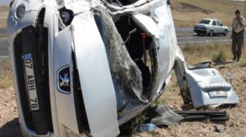 Otomobil Takla Attı: 4 Yaralı