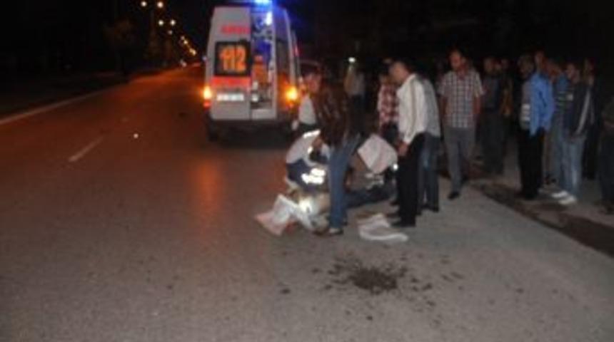 Otomobilin &Ccedil;arptığı Yaya Hayatını Kaybetti