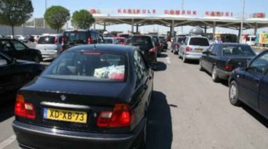 Kapıkule Sınır Kapısı'nda Gurbet&ccedil;i Yoğunluğu