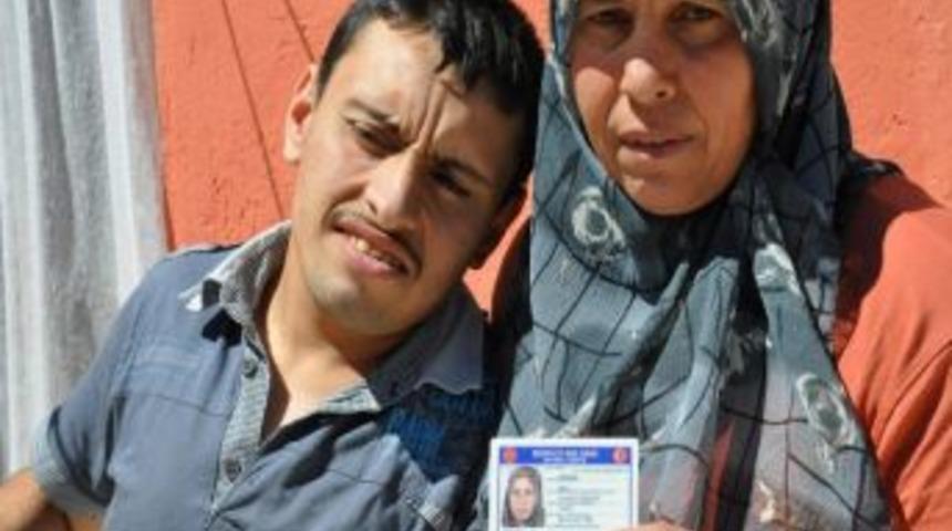 &Ouml;z&uuml;rl&uuml; &Ccedil;ocuklarını Hastaneye G&ouml;t&uuml;rebilmek İ&ccedil;in 50 Yaşında Ehliyet Aldı