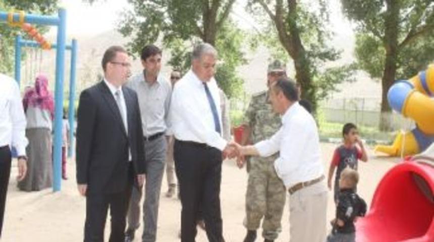 Vali Tekinarslan Taşlı&ccedil;ay'ı Ziyaret Etti