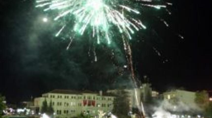 B&uuml;y&uuml;kşehir&rsquo;den Teknelerle Fener Alayı