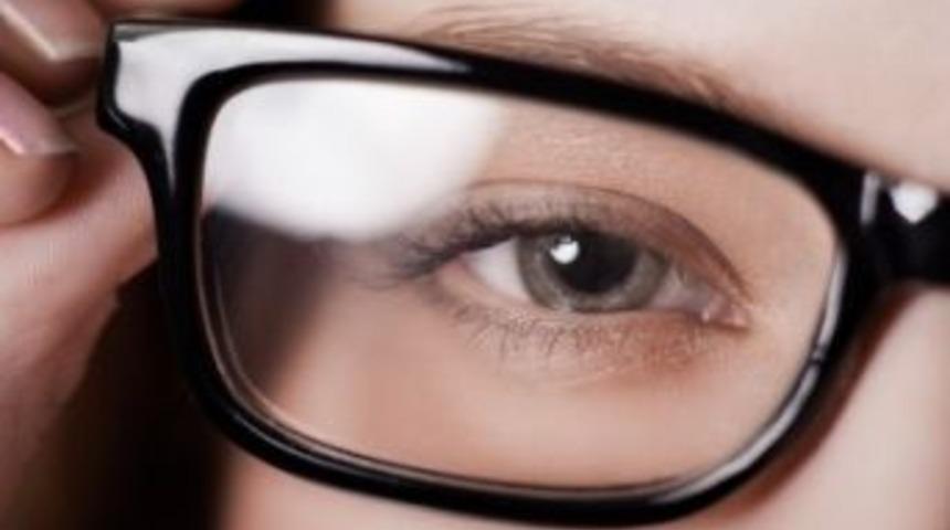 G&ouml;zlere &Ouml;zg&uuml;rl&uuml;k