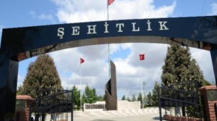 &Ccedil;orlu Şehitliği&rsquo;ne Yeni D&uuml;zenleme