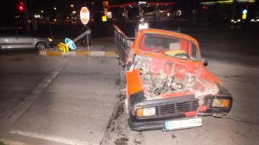 Kocaeli'de Trafik Kazası: 1 Yaralı