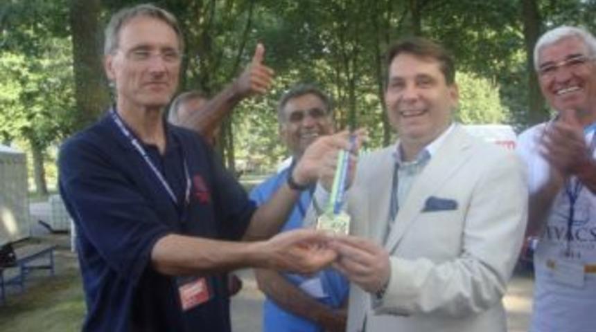 Konak Belediye Başkanı Tartan'a Altın Madalya