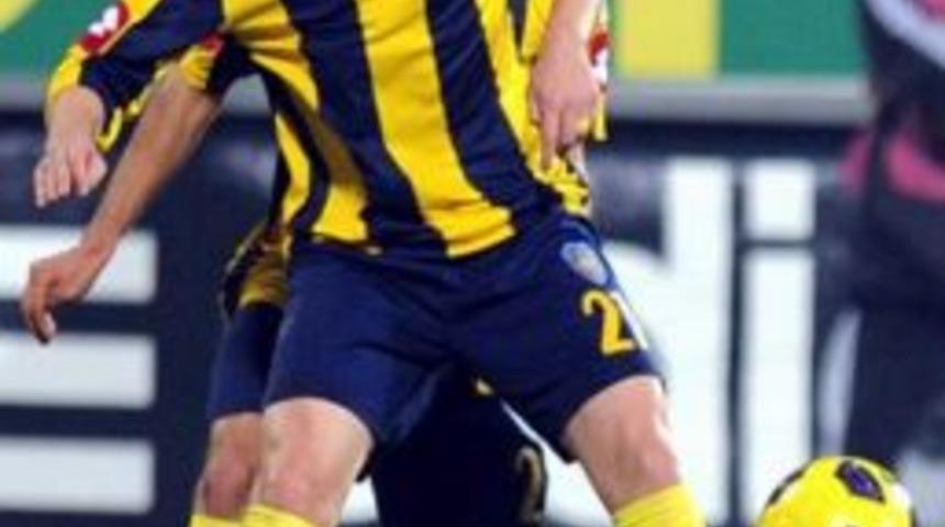 Karab&uuml;kspor'lu Futbolcu Erkan Taşkıran Bucaspor&rsquo;da