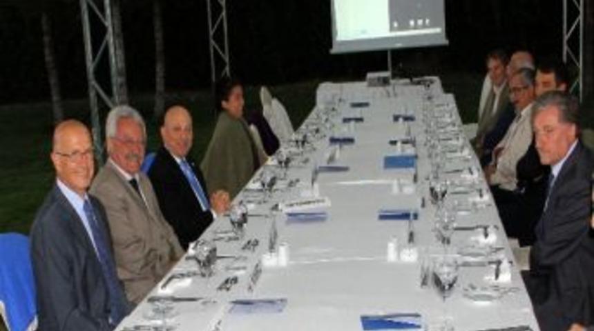 Başkan Tanık, Rekt&ouml;rlere Gen&ccedil;lik Projesini Tanıttı