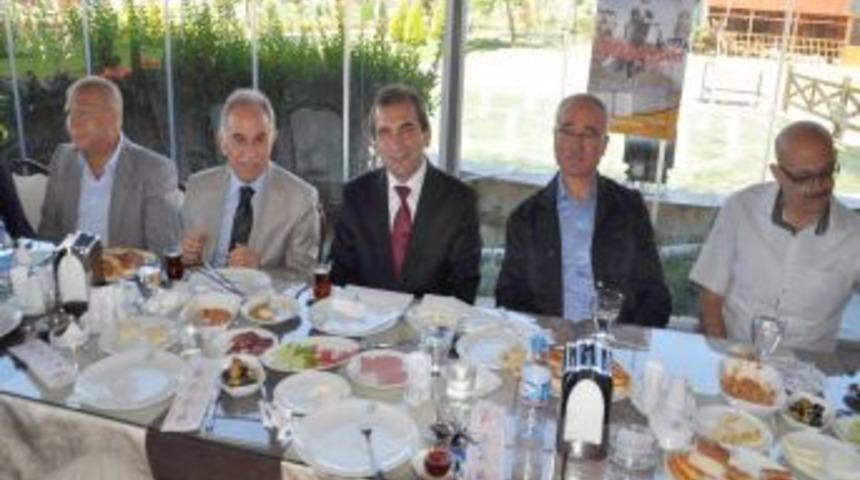 Vali Yazıcı: Bir Ilin Valisi O Ildeki B&uuml;t&uuml;n Insanların Kardeşidir