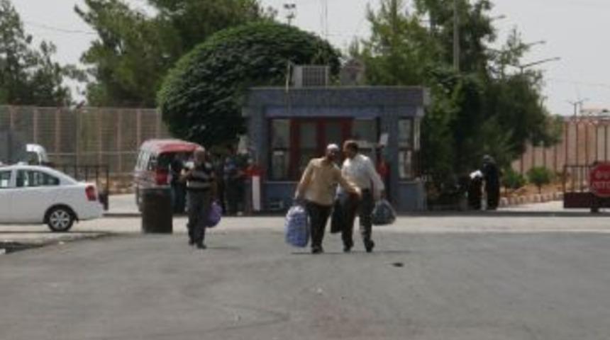 Suriyelilerin Ka&ccedil;ışı S&uuml;r&uuml;yor